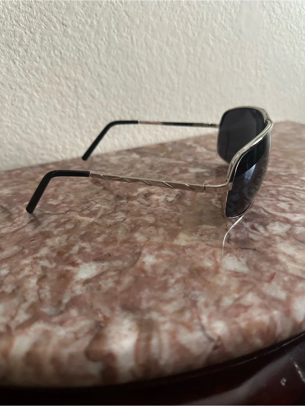 Silver Frame Aviator Sunglasses with Dark Lenses